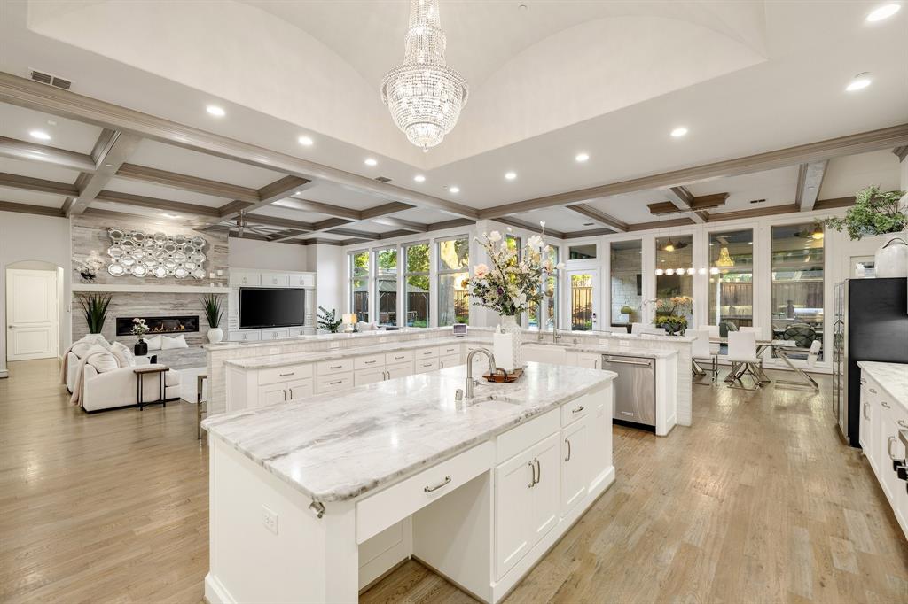 Biglot - Residential