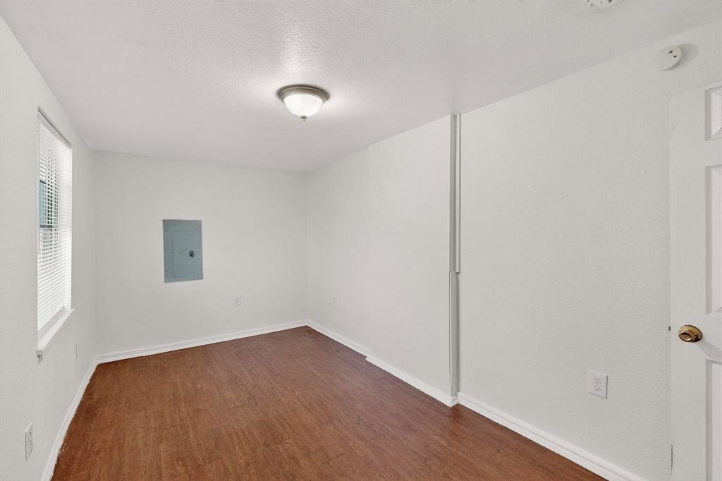 Robert Moore - Residential Lease