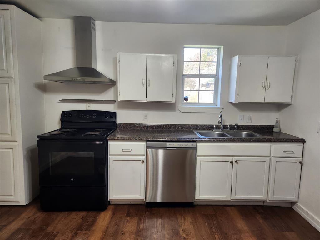 Robert Moore - Residential Lease