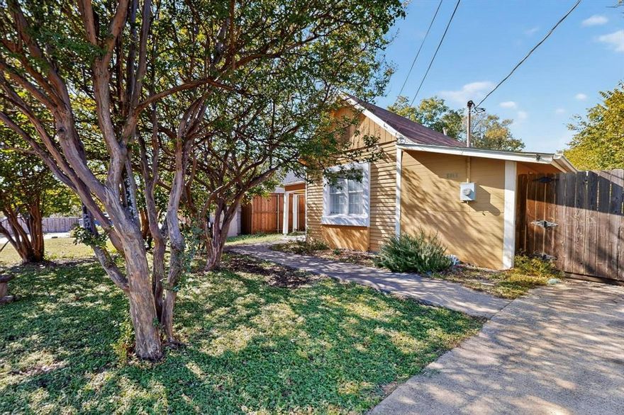 Live right on the Santa Fe Trail, which connects White Rock Lake to Downtown Dallas—perfect for joggers and cyclists who prefer scenic paths over busy intersections. This one-story home offers two large bedrooms, one smaller bedroom, and a spacious, fenced backyard ideal for pets. The owner is dog-friendly and requires only a 100% refundable pet deposit per animal. Inside, you’ll find washer and dryer connections, plus a kitchen equipped with a refrigerator, dishwasher, garbage disposal, and electric range. The home feeds into J.L. Long Middle School and Woodrow Wilson High School, two of the most prestigious campuses in Dallas ISD. While there’s no covered parking, the private driveway is fenced and can be locked for added security. A great opportunity for those who love outdoor living, a convenient location, and pet-friendly comfort. Applications are processed through a third party verification service.