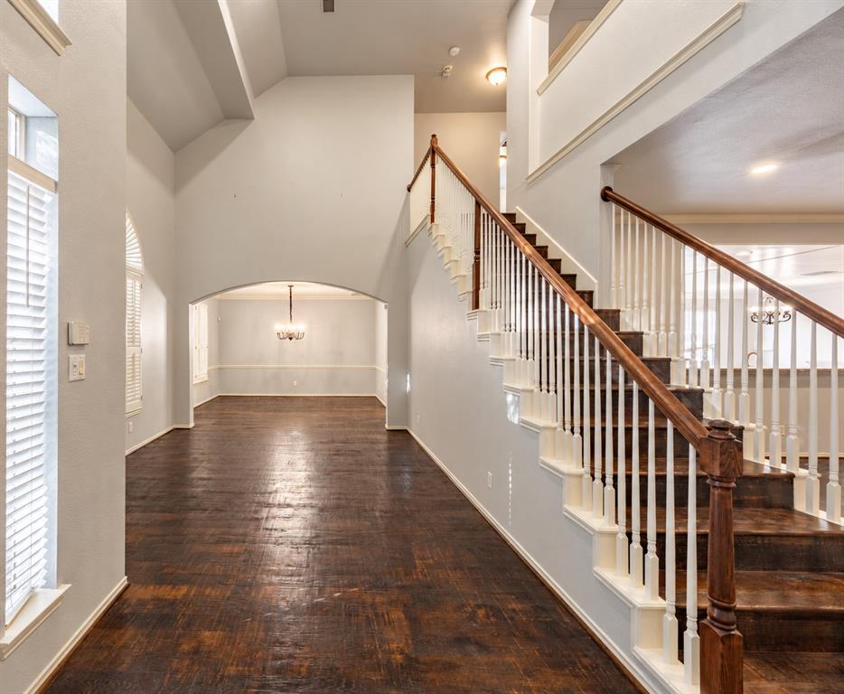 2800 Longtown Drive