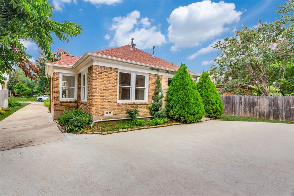 Bluebonnet Hills - Residential Lease