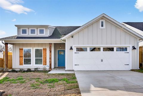 1404 Strickland Street Dallas TX 75216