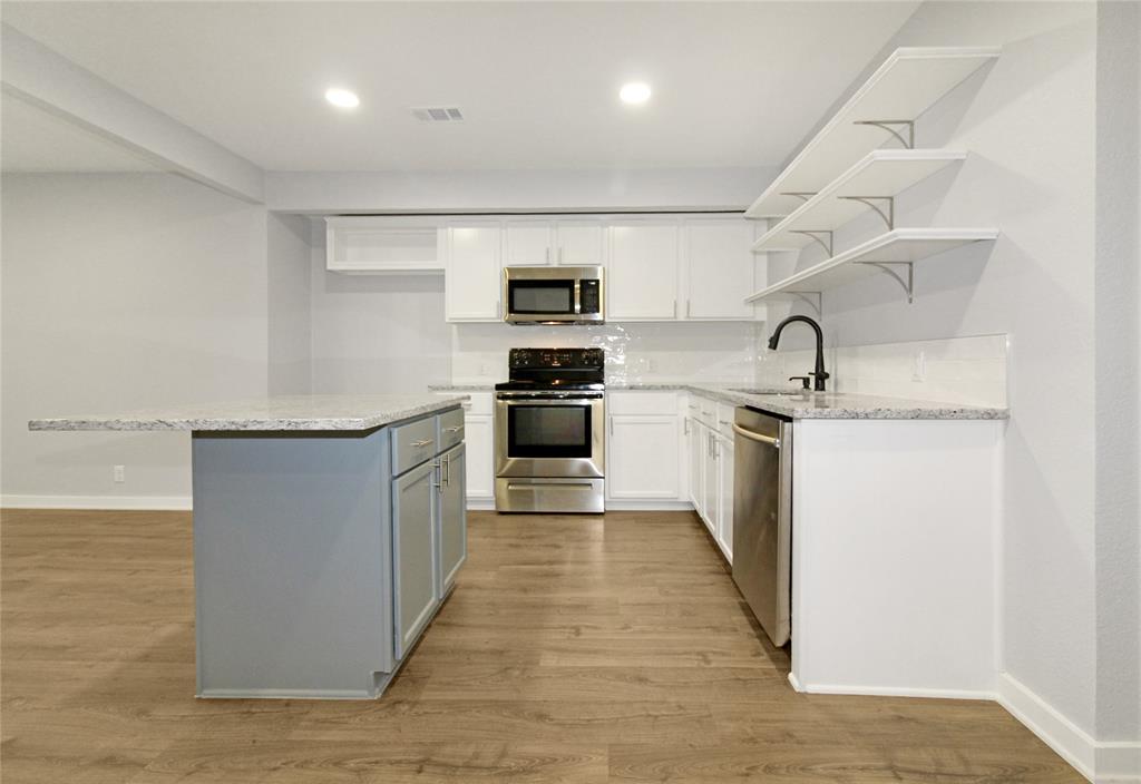 Club Lake Estates - Residential