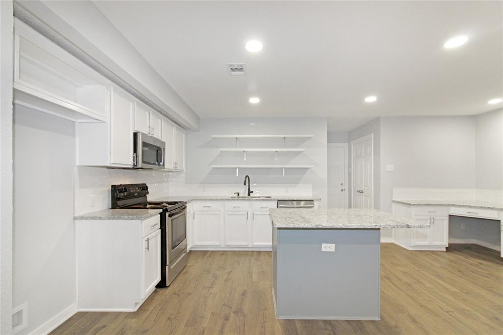 Club Lake Estates - Residential