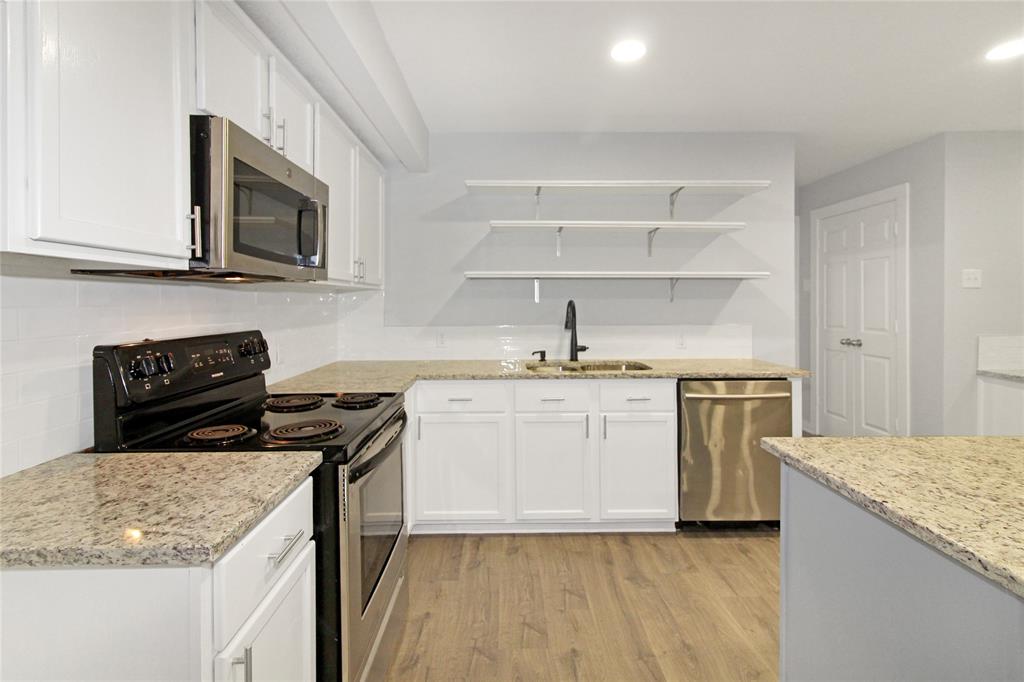 Club Lake Estates - Residential