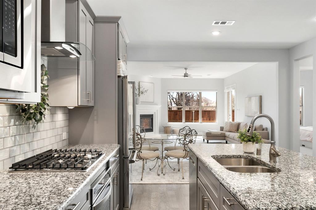 Villages Of Prairie Commons West - Residential