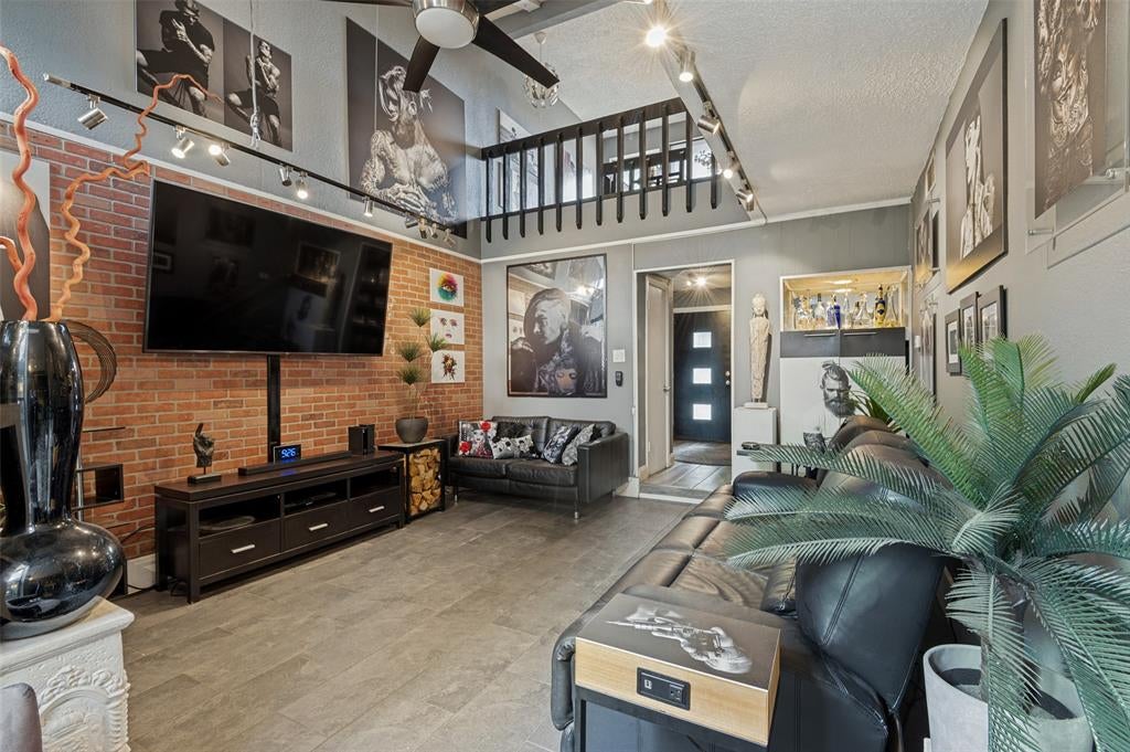 606 Campana Court