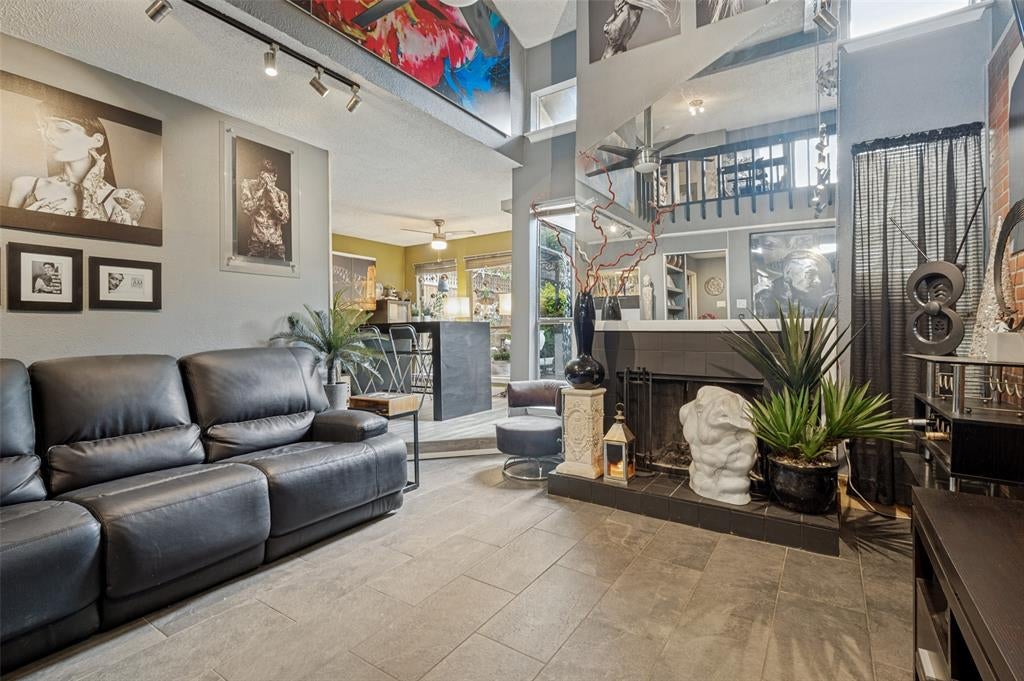 606 Campana Court