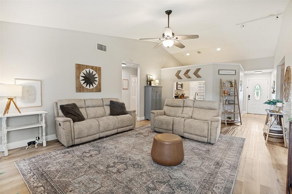 500 Reef Court