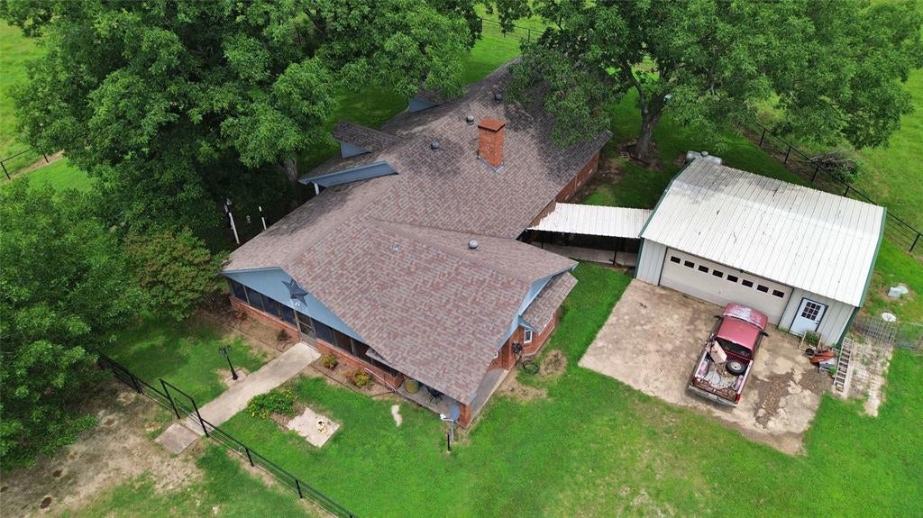 695 County Road 1210