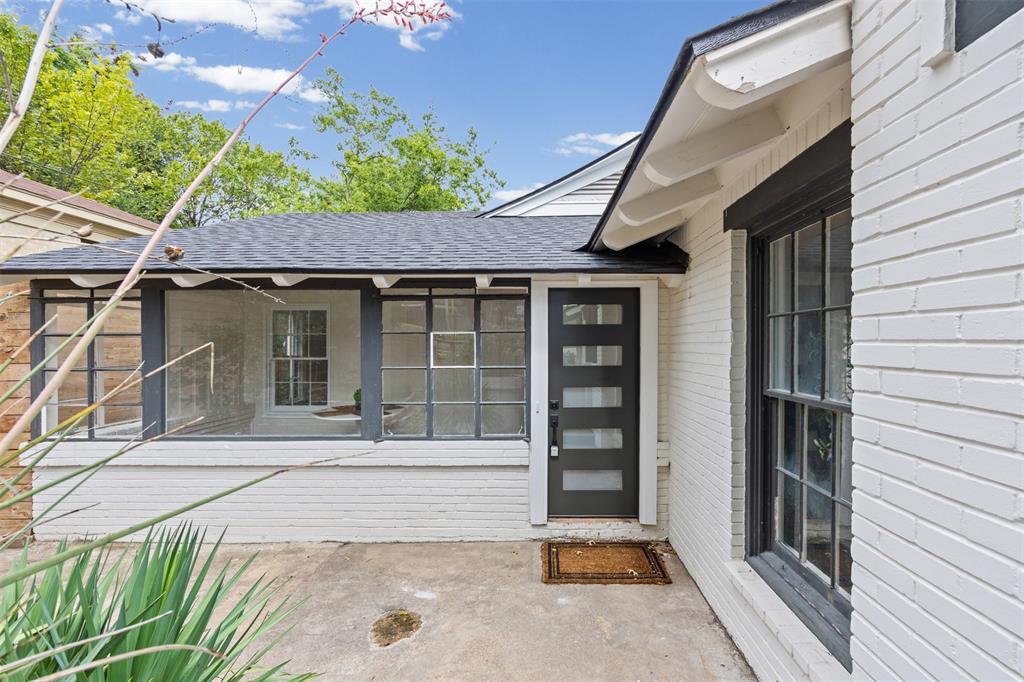311 N Tennant Street