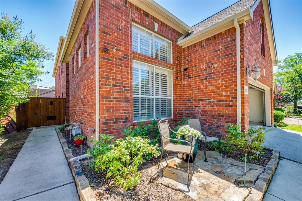 3912 Sovereign Drive