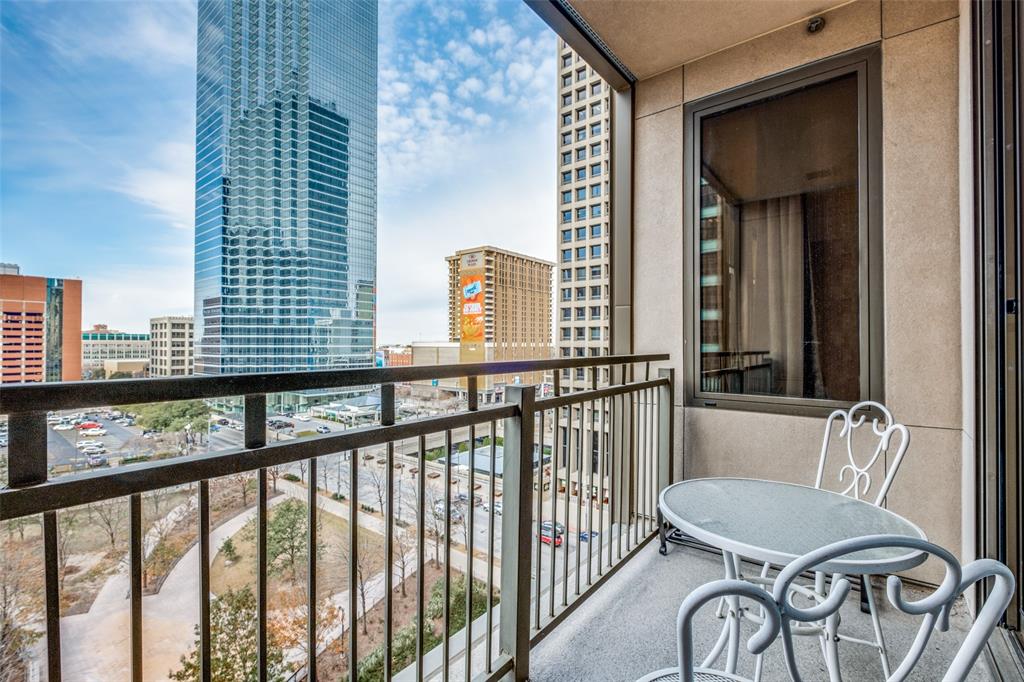 Metropolitan 1200 Main St Condo - Residential