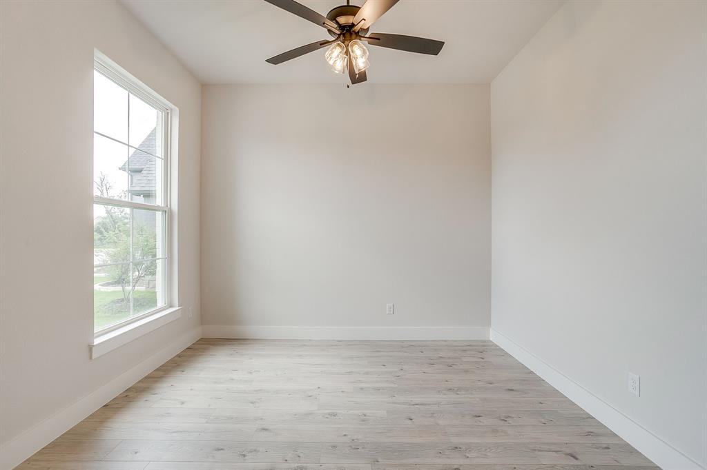 622 Golden Crest
