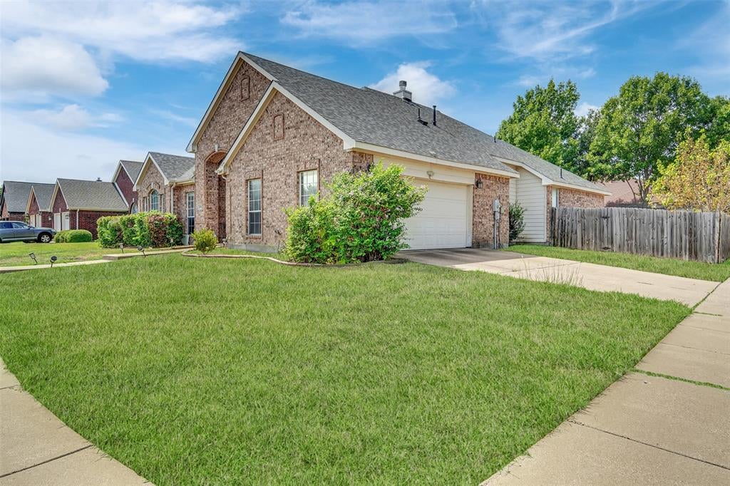 6900 Field Lark Drive