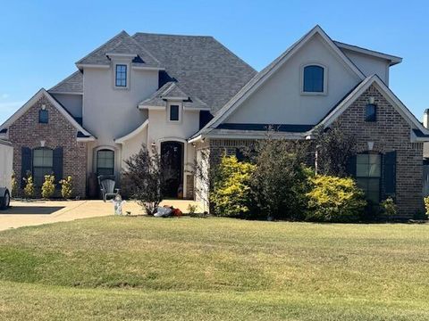 Photo of 351 Diane Lane, Stonewall, LA 71078 (MLS # 21021122)