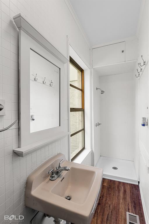 Shreveport, Louisiana 71101, United States, 5 Bedrooms Bedrooms, ,3 BathroomsBathrooms,Residential,Active,169795