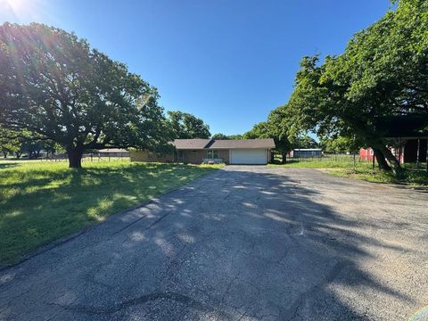 1946 US Highway 380 E Graham TX 76450