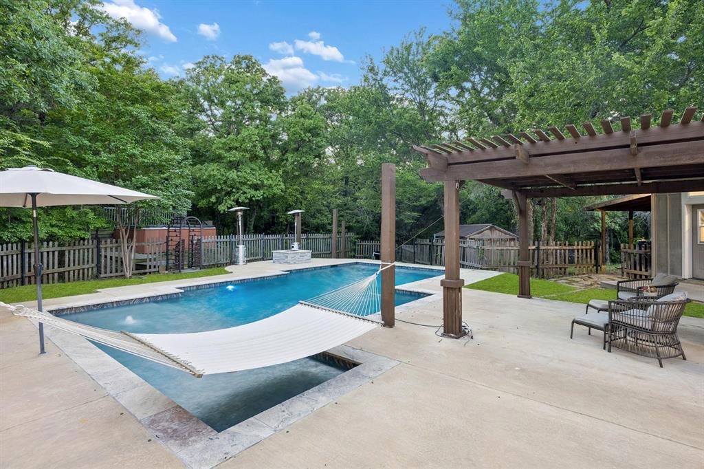Oak Point, Texas, 75068, United States, 4 Bedrooms Bedrooms, ,4 BathroomsBathrooms,Residential,Active,2051957