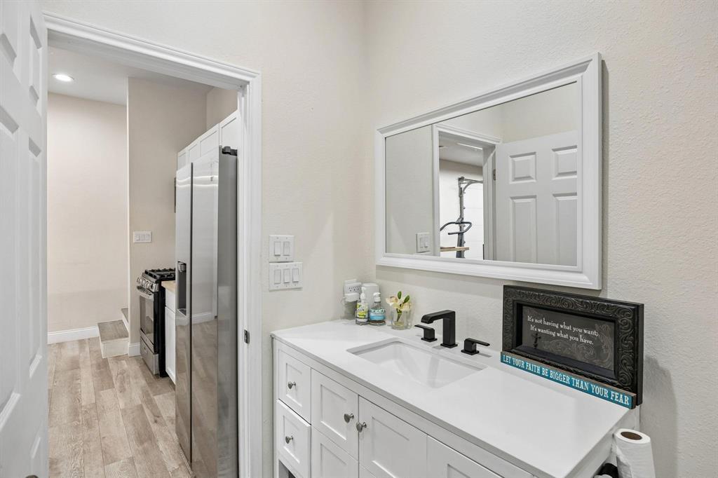 Oak Point, Texas, 75068, United States, 4 Bedrooms Bedrooms, ,4 BathroomsBathrooms,Residential,Active,2051957