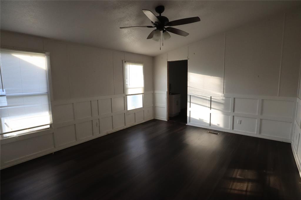 Wm Frells 120 - Residential