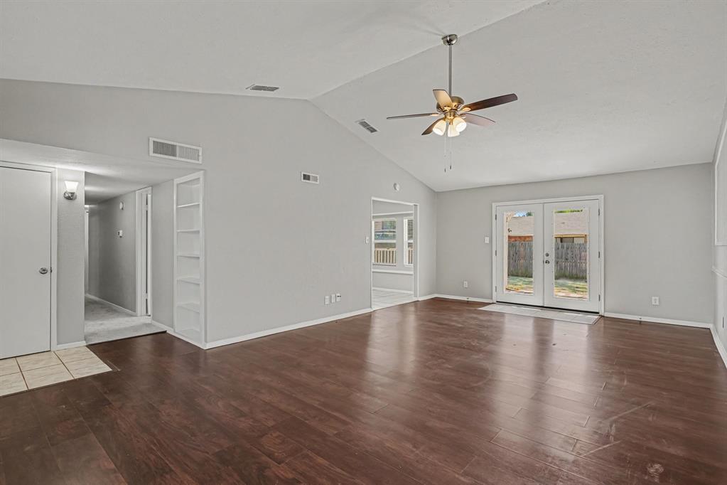 Photo of 7116 Blackberry Drive, Arlington, TX 76016 (MLS # 21373471)