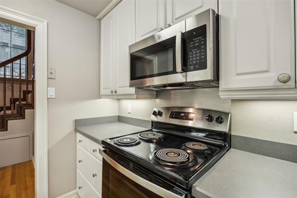 Hall Condo 3922 - Residential