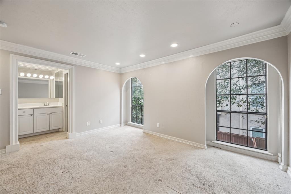 Hall Condo 3922 - Residential