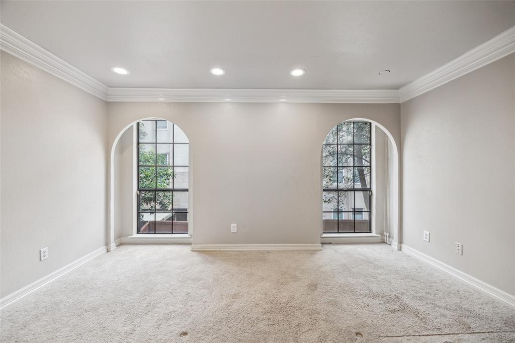 Hall Condo 3922 - Residential