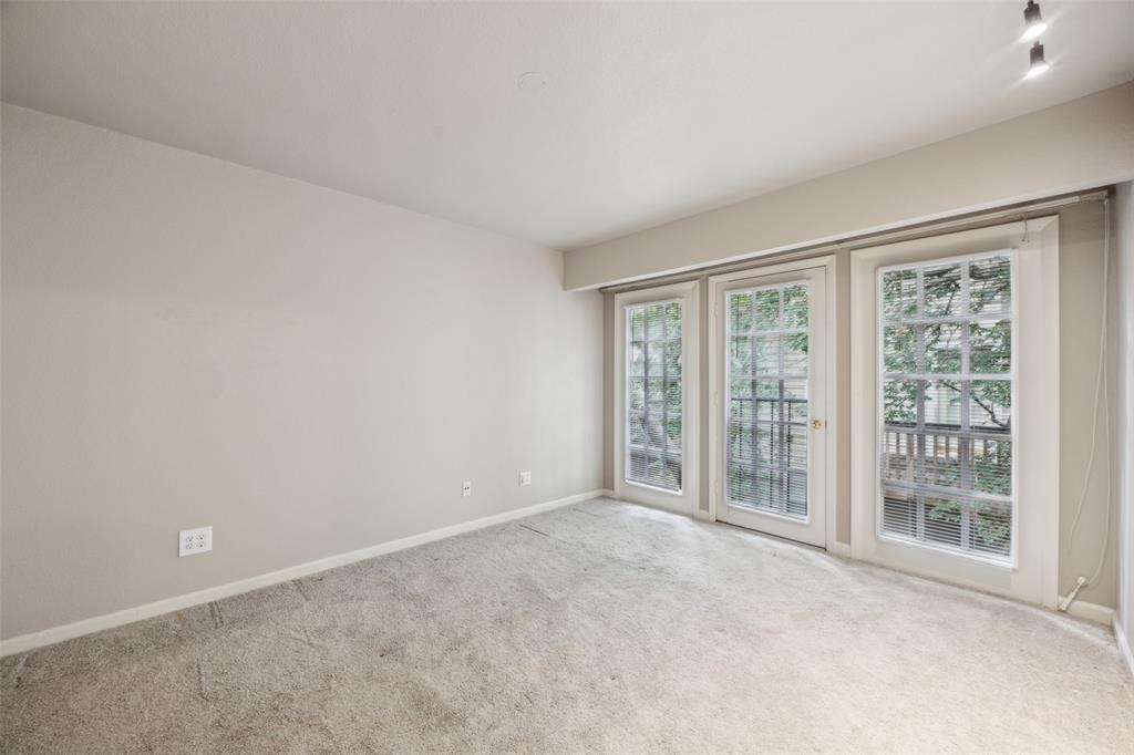 Hall Condo 3922 - Residential