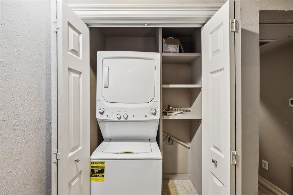 Hall Condo 3922 - Residential