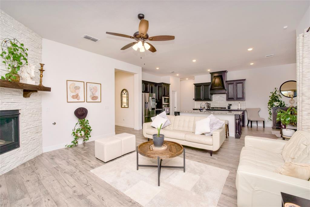 1927 Frediano Lane