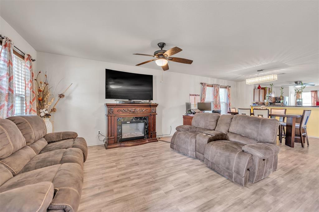 929 Bloomfield Drive