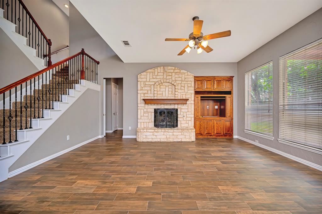 3905 Vernon Way