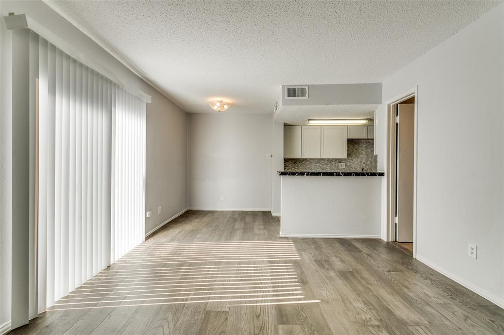 4044 Buena Vista Street 206