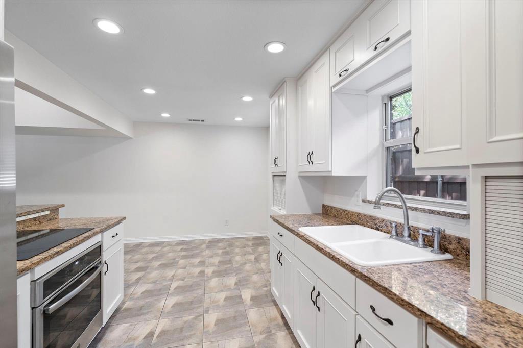 7162 Carrousel Circle
