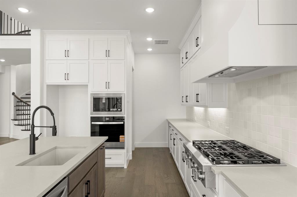 Lakewood at Brookhollow - Residential