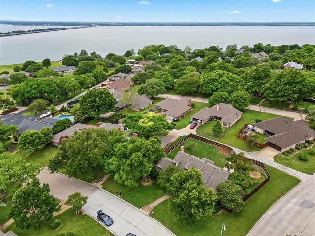 Photo of 1143 Bayshore Drive, Rockwall, TX 75087 (MLS # 21241390)