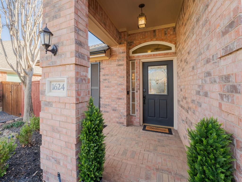 1624 Knoll Ridge Circle