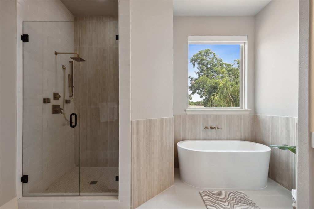 Ll Jesters Smu Heights Rev Place - Residential