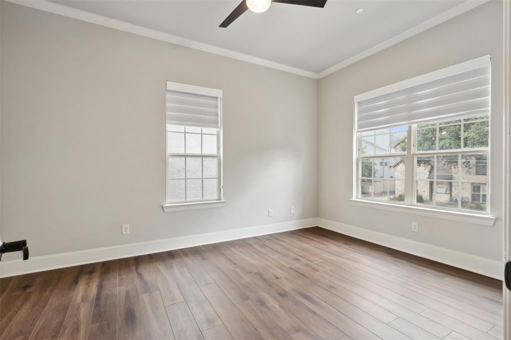 Ll Jesters Smu Heights Rev Place - Residential