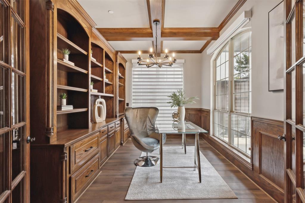 Ll Jesters Smu Heights Rev Place - Residential