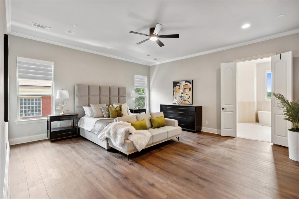 Ll Jesters Smu Heights Rev Place - Residential