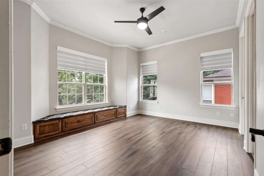 Ll Jesters Smu Heights Rev Place - Residential