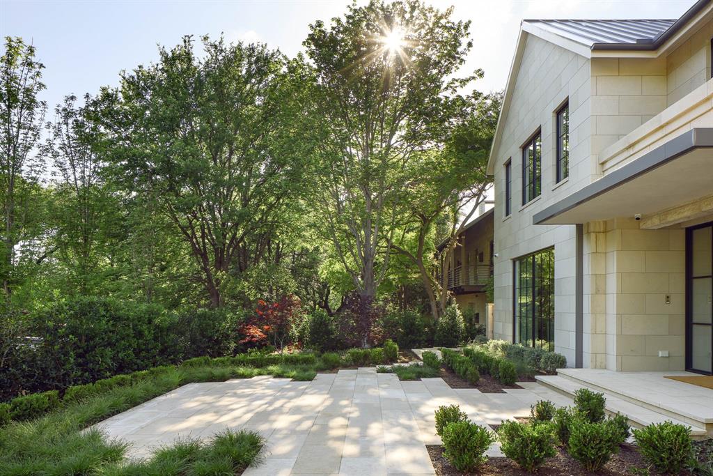 3906 Shenandoah Street