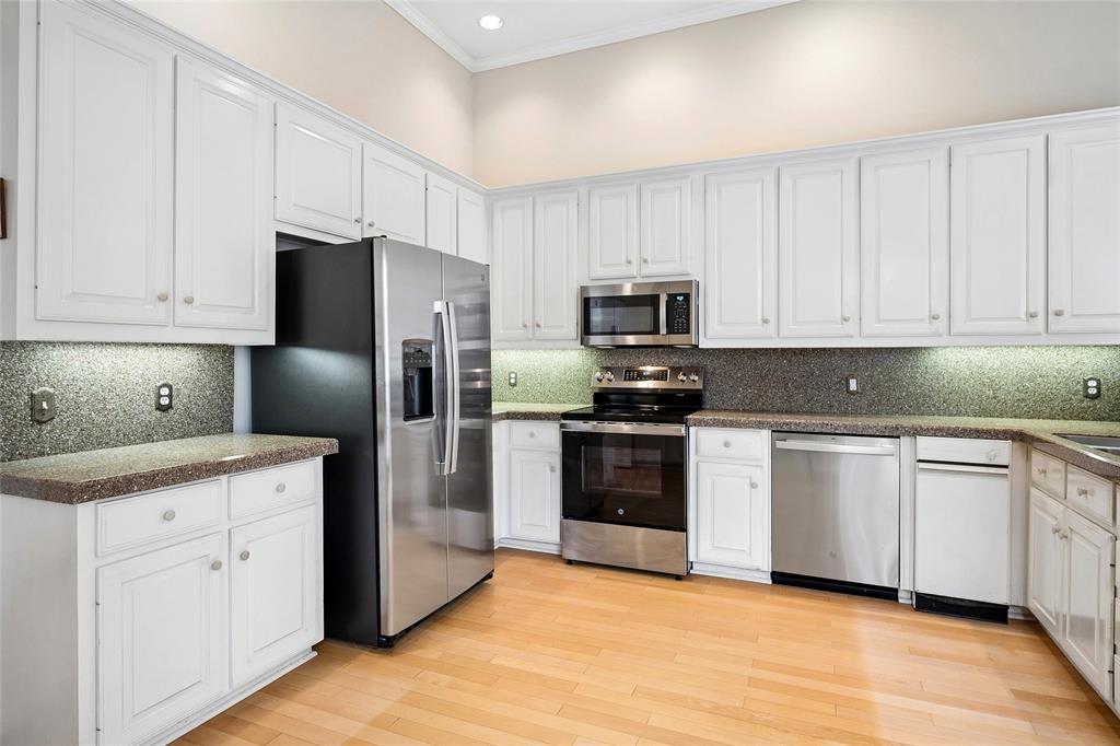 Highlands Pkwy - Residential