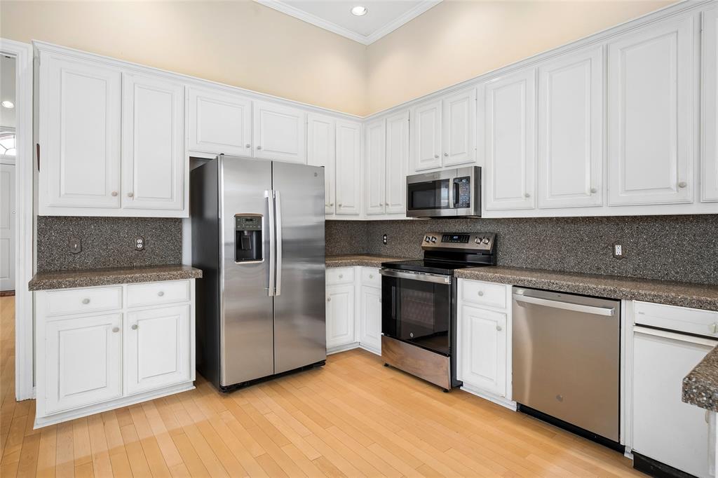 Highlands Pkwy - Residential