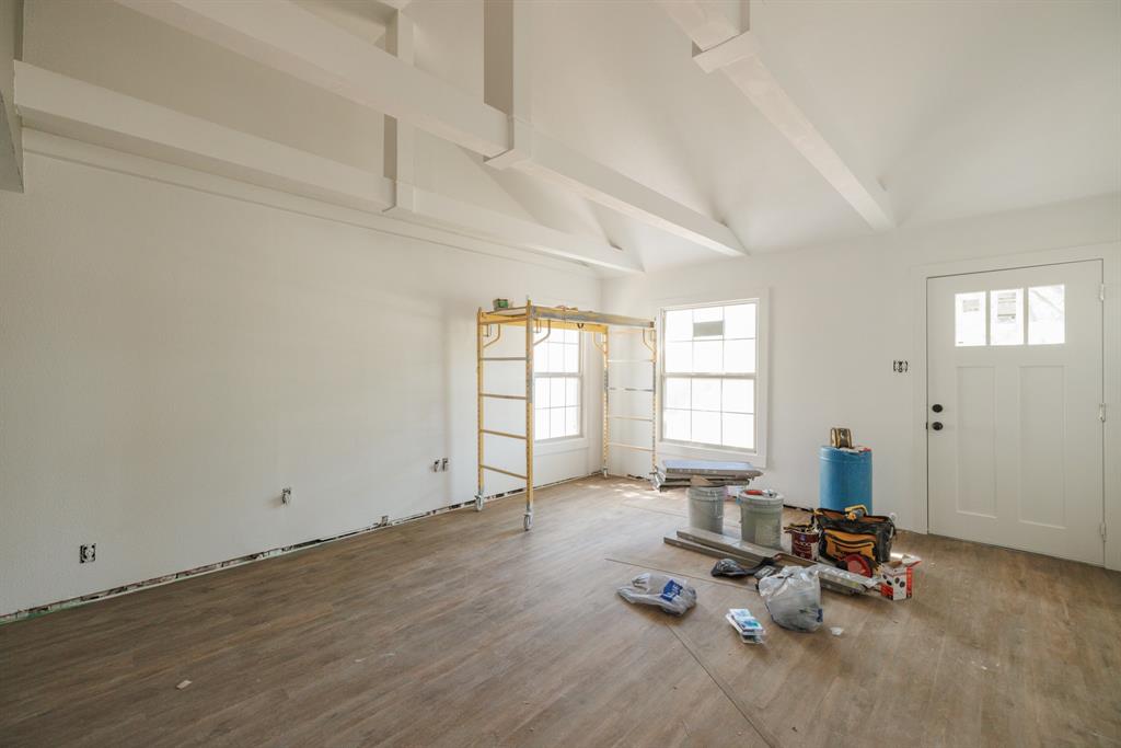 2074 Belmont Boulevard