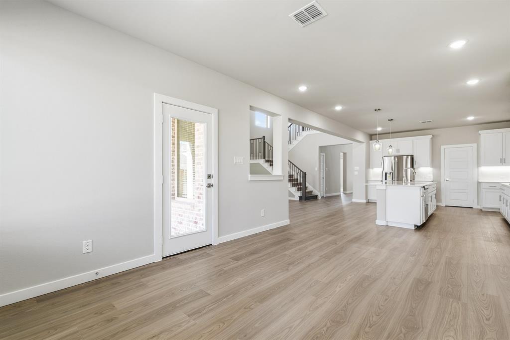 Cross Creek Meadows Ph I - Residential Lease